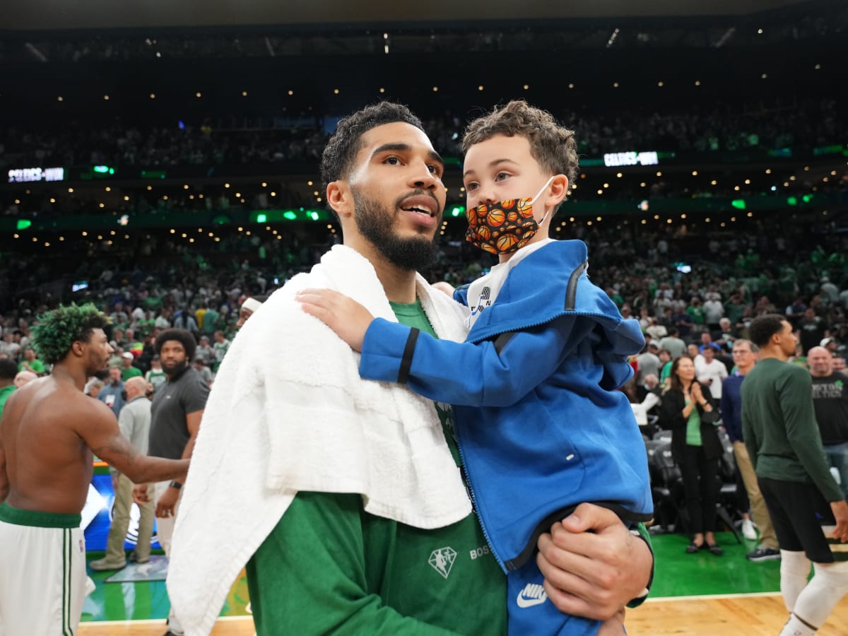 Watch Jayson Tatum and his son be reunited in NBA bubble