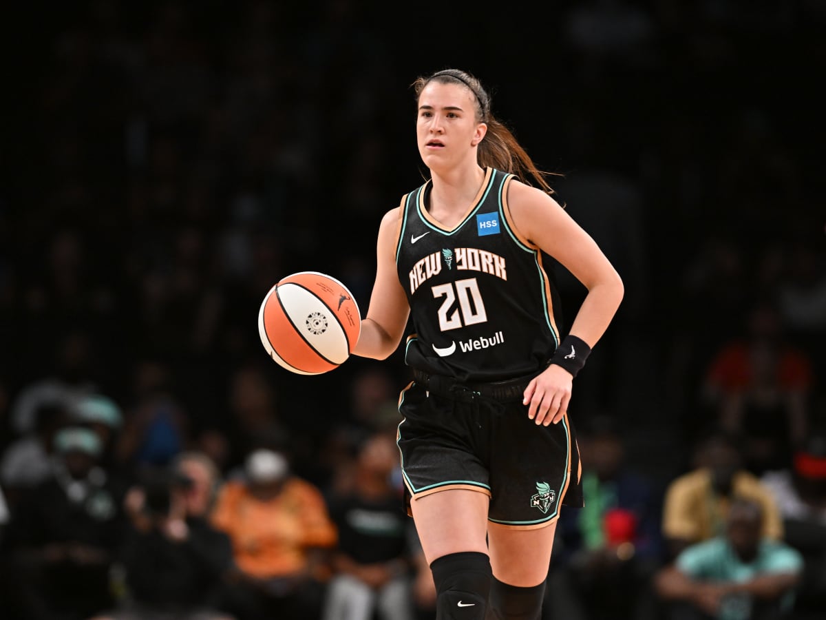 CBC Sports on X: Mamba mentality 🐍👏 @nyliberty's Sabrina Ionescu showed  up to the WNBA season opener in a Kobe jersey  /  X