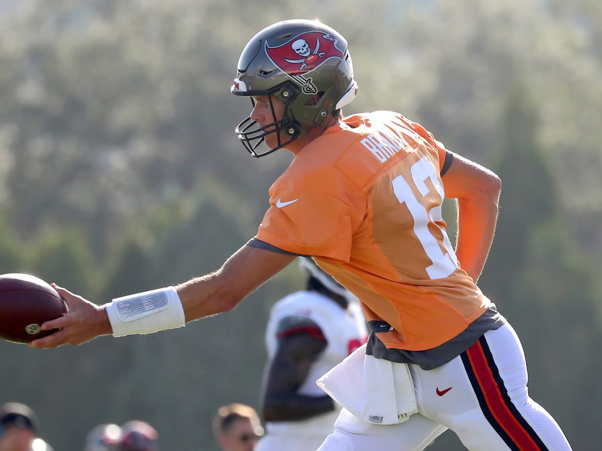 Tom Brady's Son Plays QB At Bucs Practice, Dad Loves It