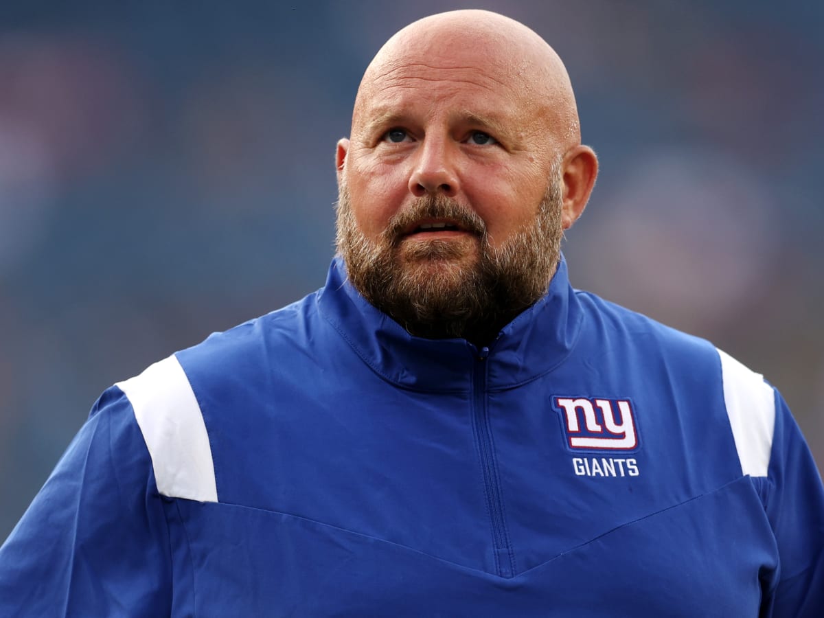 Sam Rapoport on X: Big news coming out of the @Giants. Coach Brian Daboll  hires @NFL Women's Forum alum, Angela Baker as offensive assistant coach,  the first female coach in Giants history.