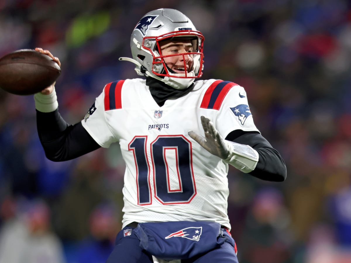 Mac Jones will reportedly start at QB for Patriots against Bears on 'Monday  Night Football' 