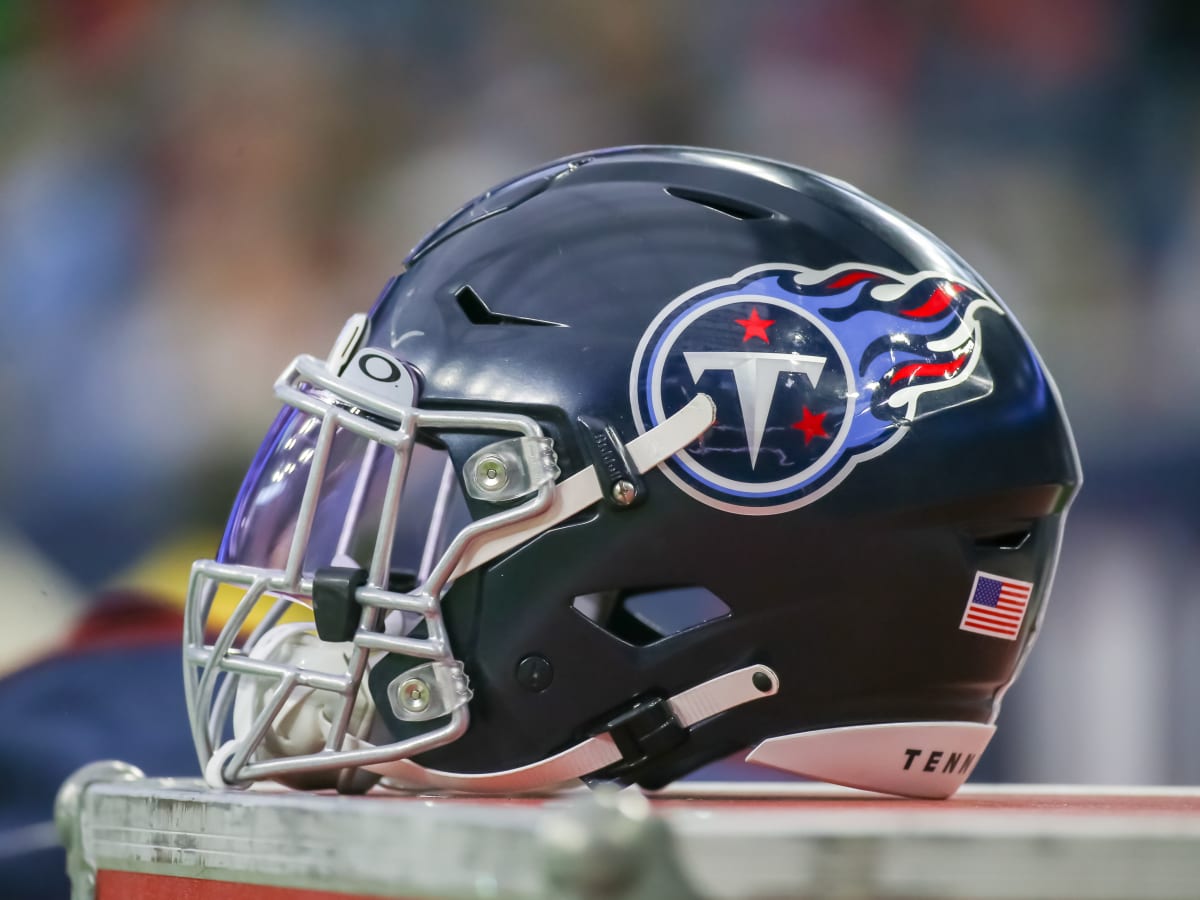 Houston Fans Are PISSED At The Titans