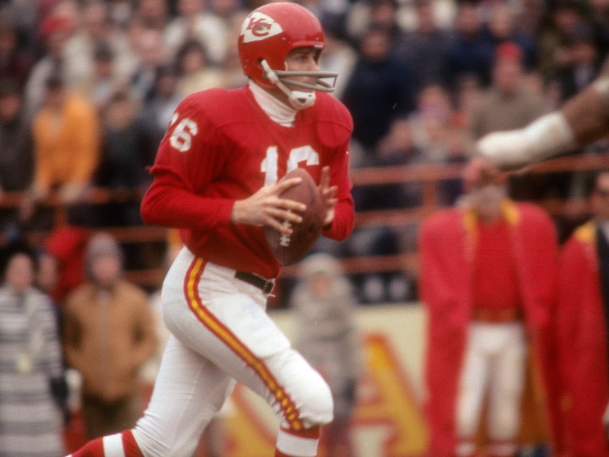 Len Dawson, Who Took Kansas City to a Championship, Dies at 87 - The New  York Times