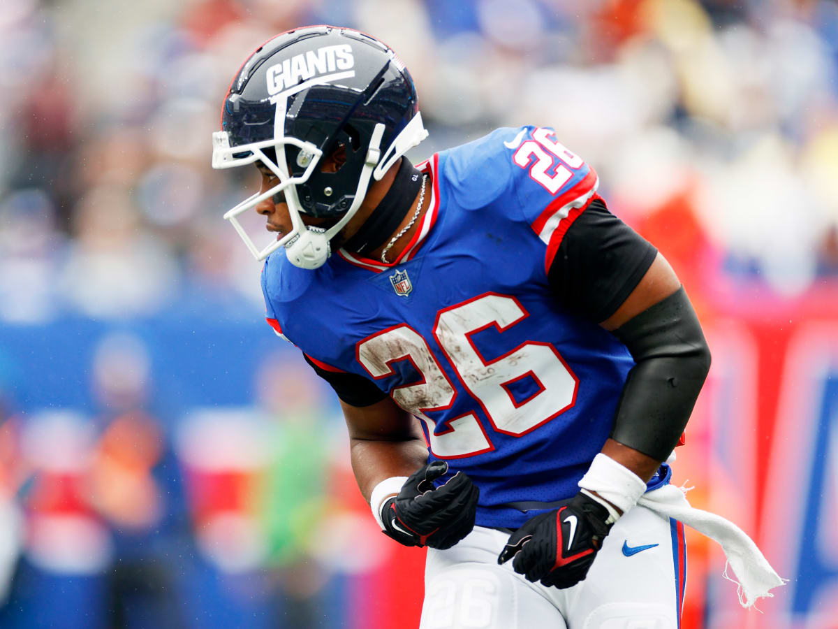 Andrew Thomas of the New York Giants reacts as he walks off the