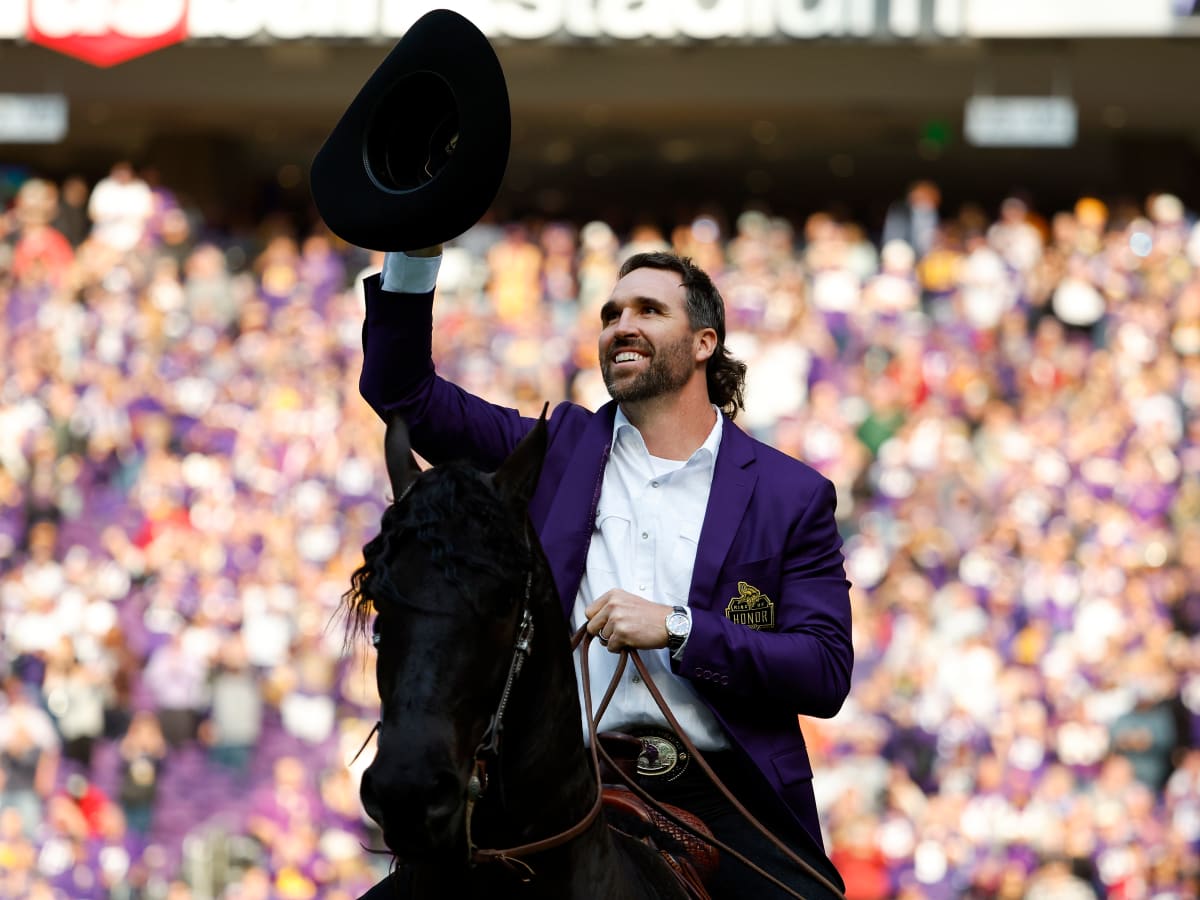 Jared Allen reflects on being named to Vikings Ring of Honor