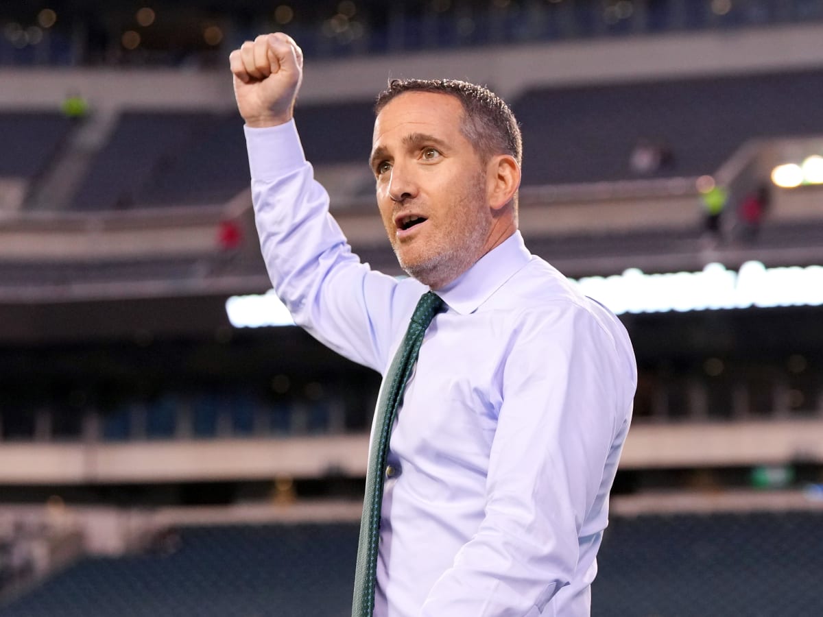 Howie Roseman gives sign-carrying Eagles fan a fiery reminder about 'first  f***ing Super Bowl'