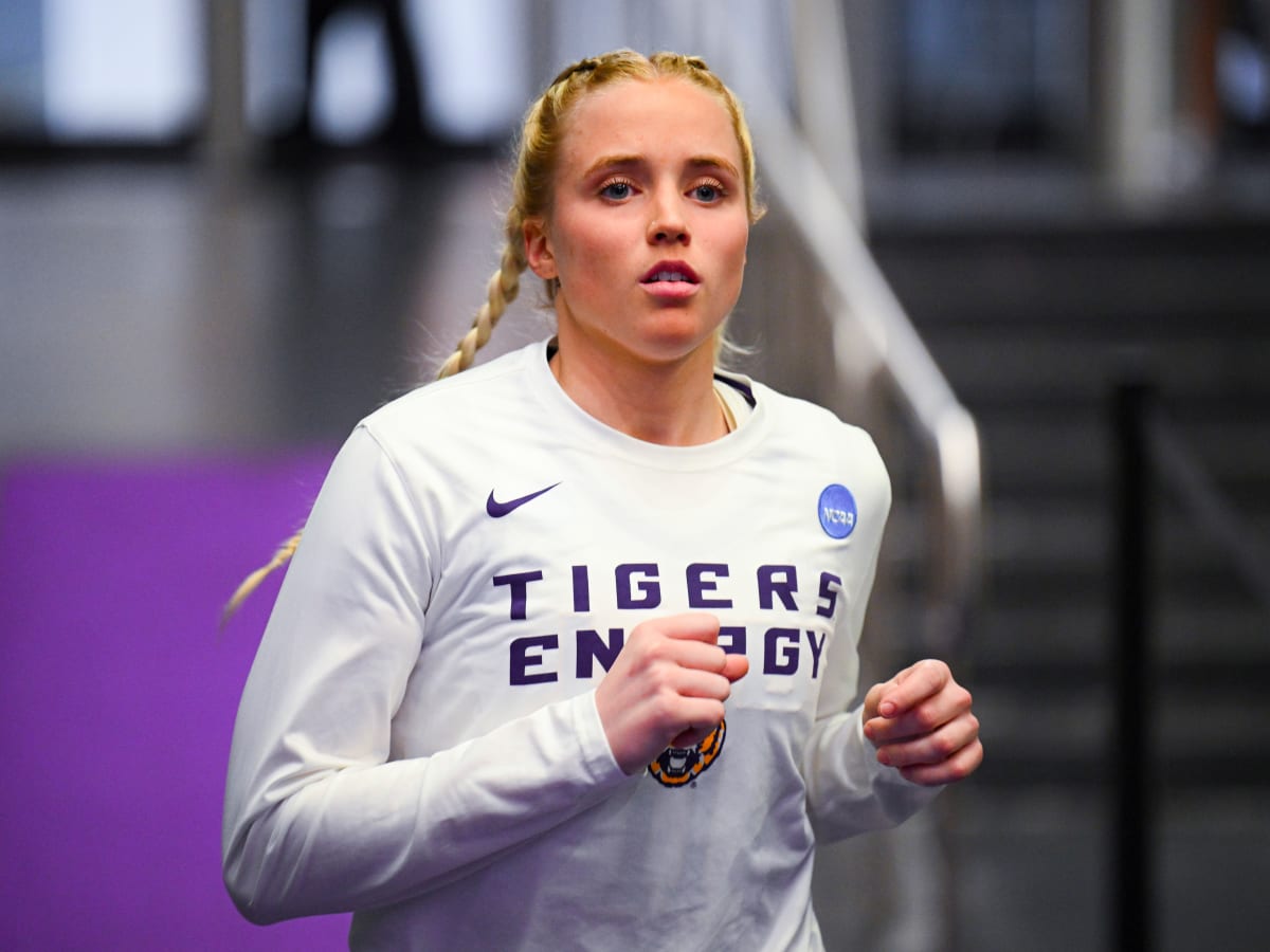 Slideshow hailey van lith twerking video.