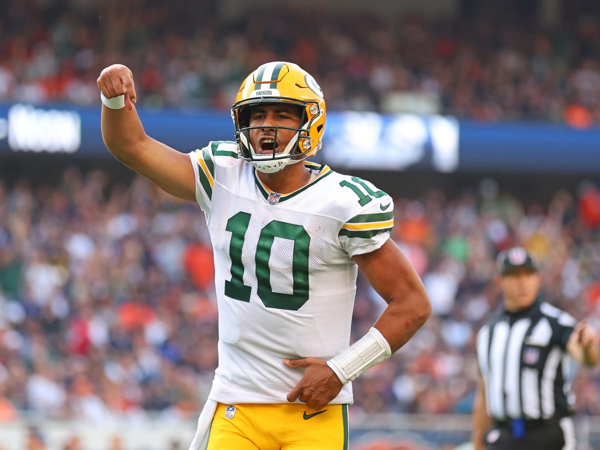 Feeling the Love: Packers' new franchise QB tosses 3 TDs in Week 1 mauling  of Bears