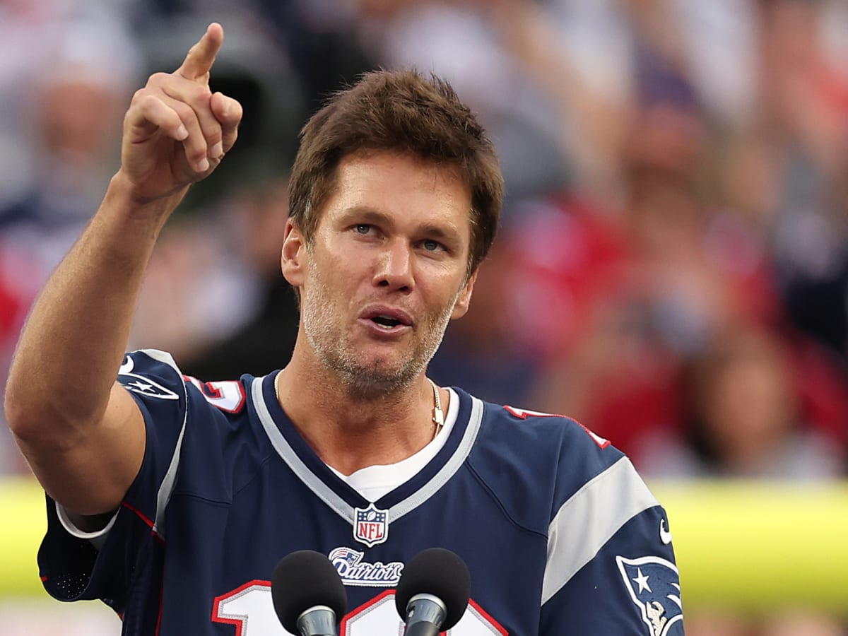 Tom Brady responds to comeback rumors 