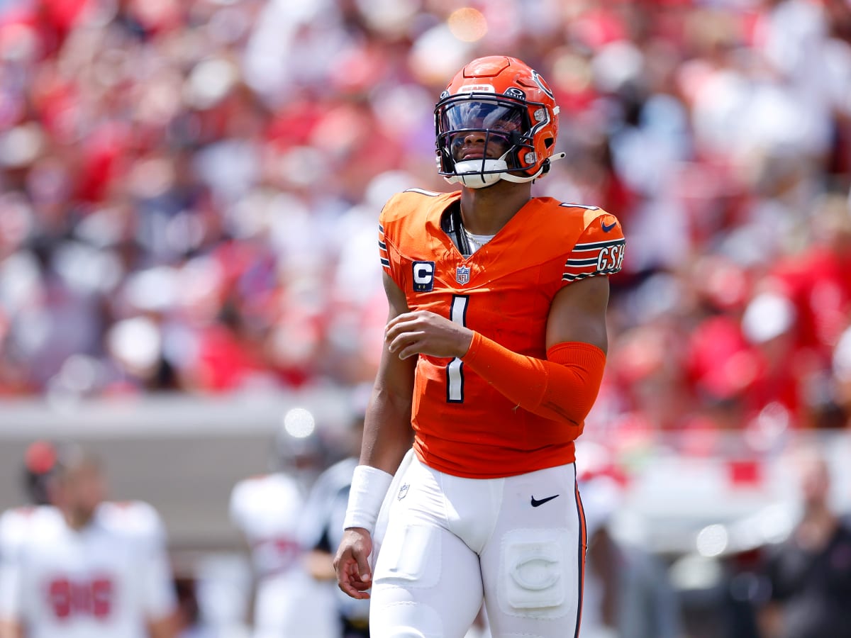 Justin Fields Blames Bears' Coaches For His 'Robotic' Play