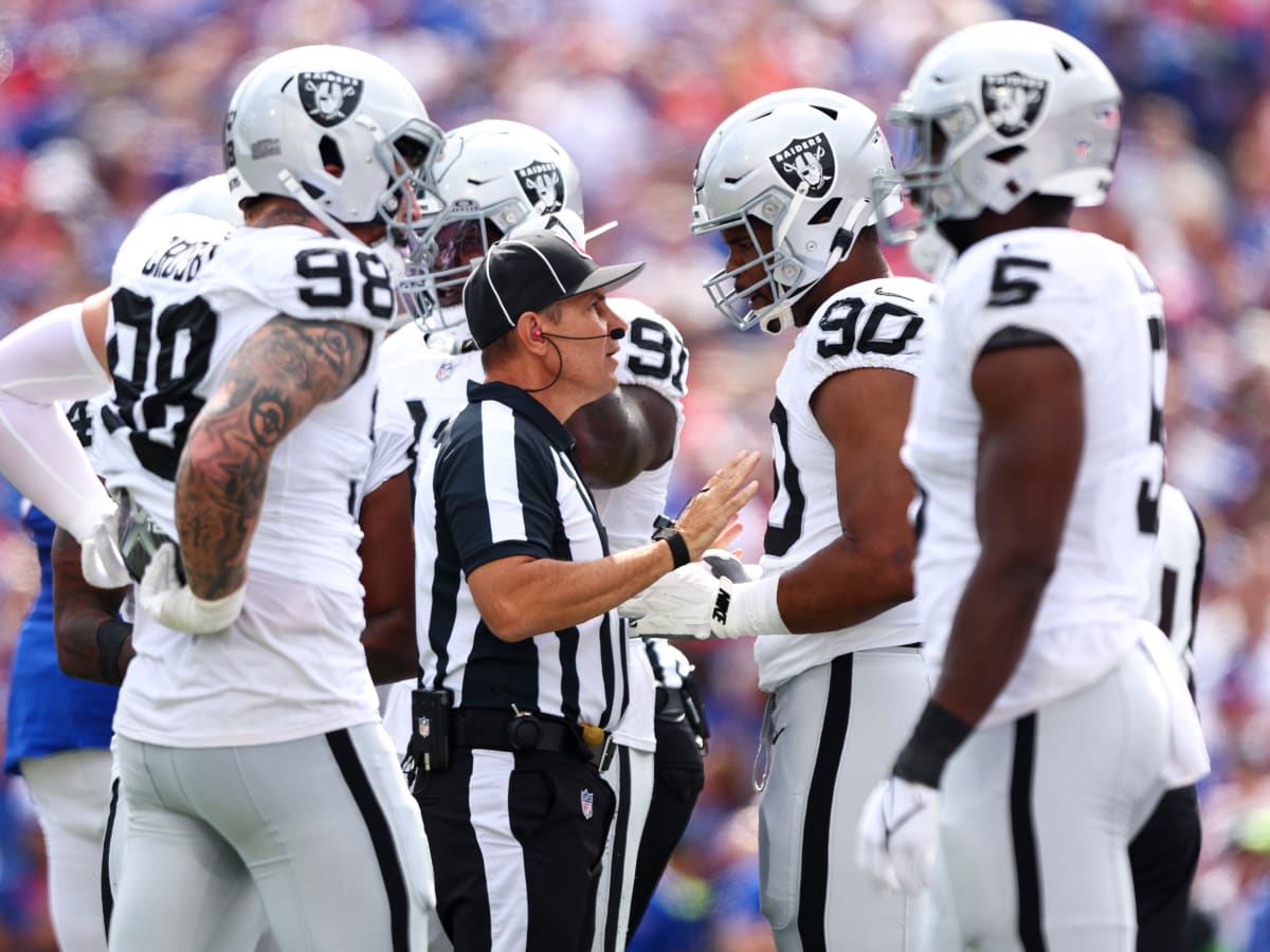 NFL Fans React To Ejection In The Chargers vs. Raiders Game - The