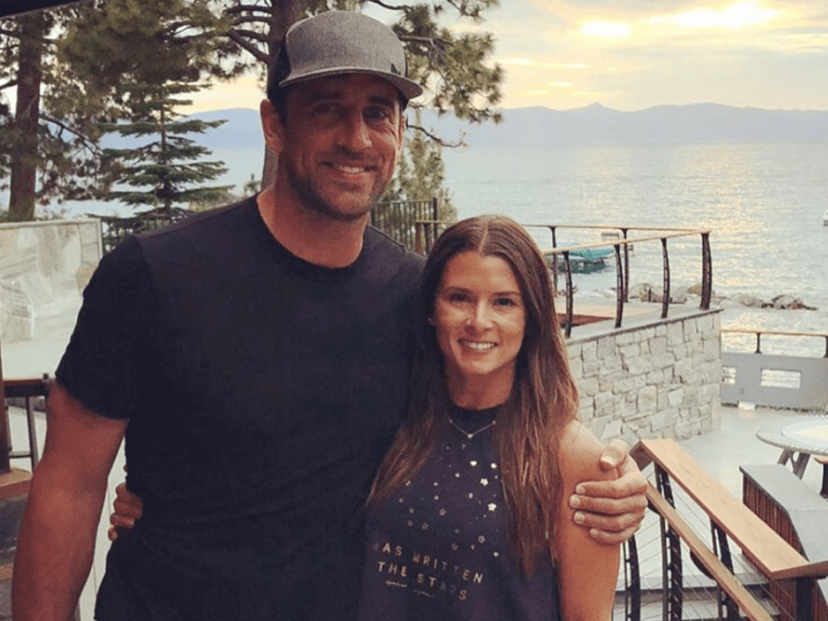 Aaron Rodgers Posts Through the Breakup