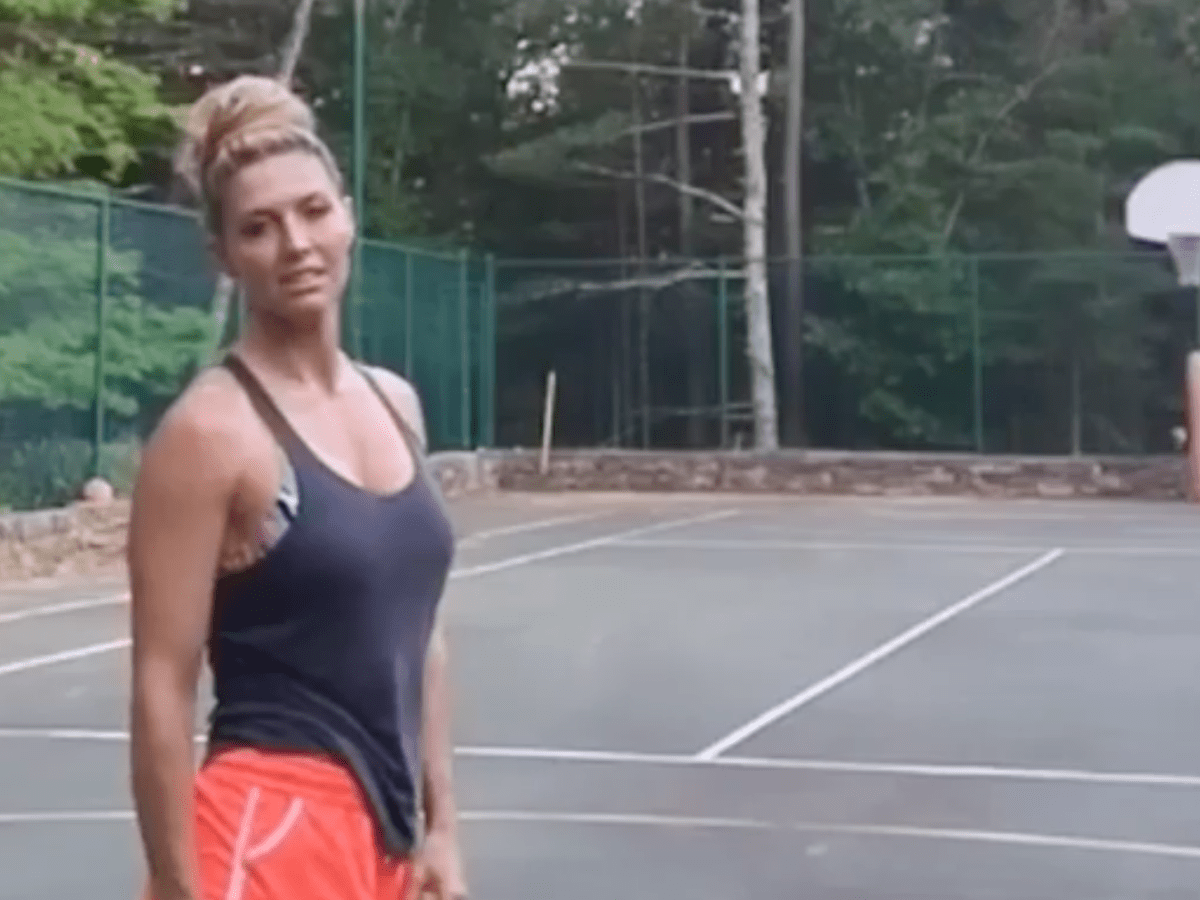 Video: Callie Bundy Shows Off Awesome Football Trick Shot - The Spun