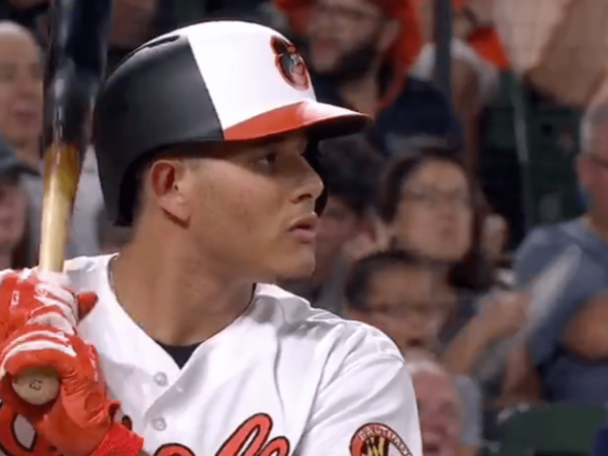 Phillies will have to play Manny Machado at shortstop if acquired