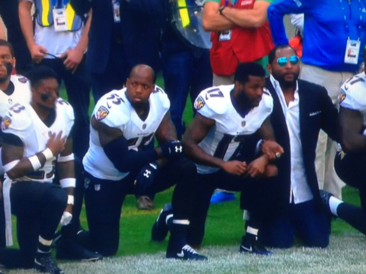 Ravens, Jaguars kneel during National Anthem