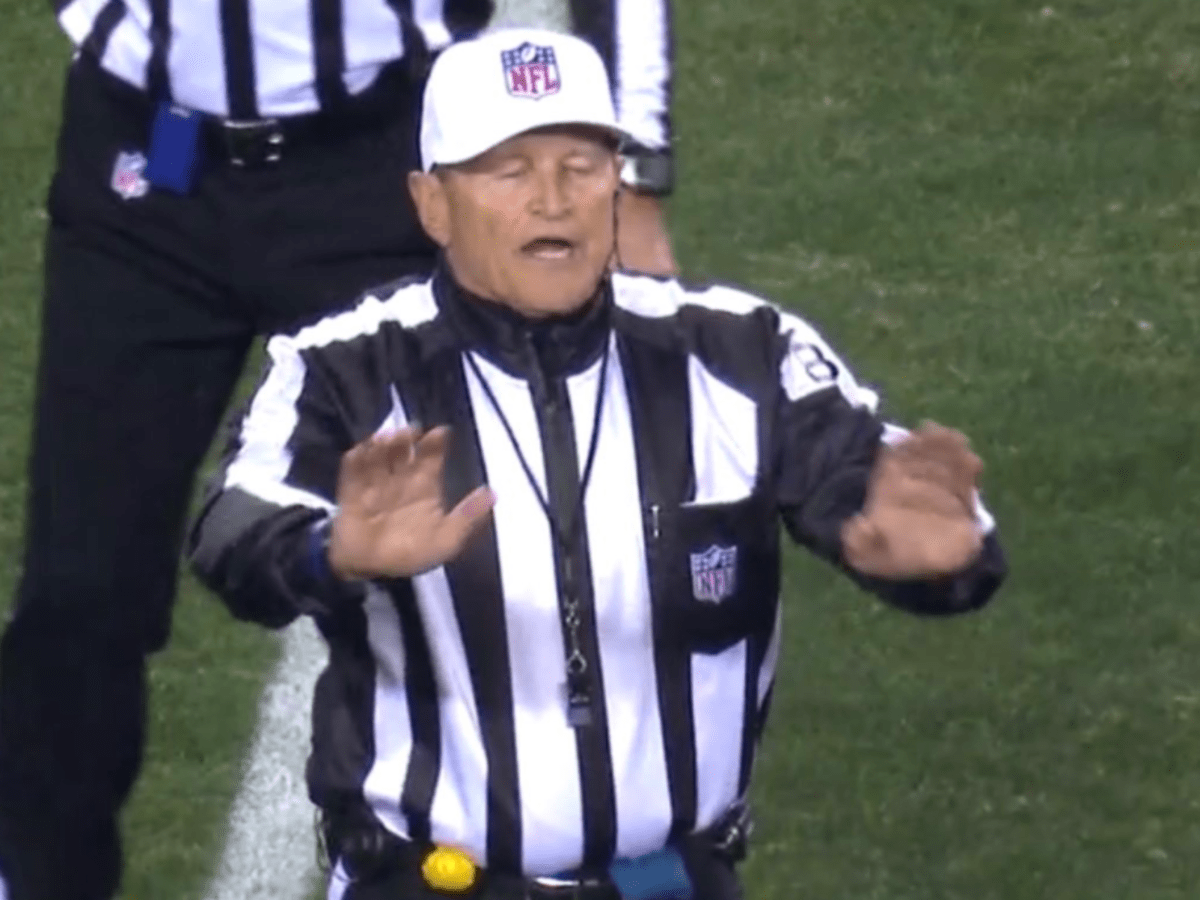 Legendary NFL Ref Ed Hochuli Is Retiring - The Spun: What's