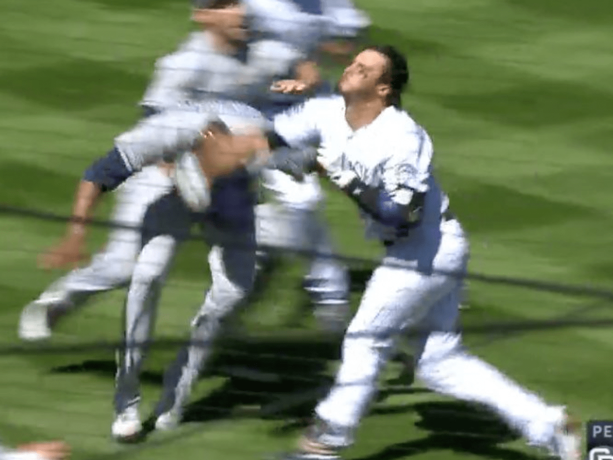 Nolan Arenado throws punches in benches-clearing brawl with Padres