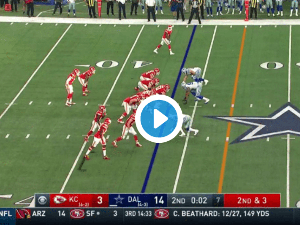 Tyreek Hill Jukes His Way Through Dallas to End the Half!, Can't-Miss Play