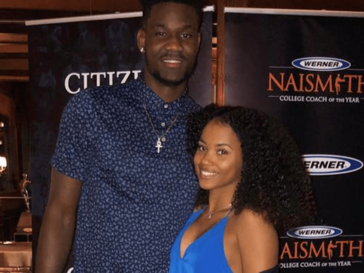 Deandre Ayton Spotted In A Snapchat Video With A Hot Girl