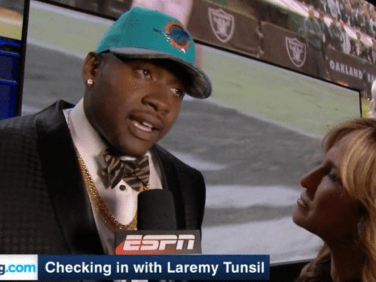 49ers-Dolphins Trade: Laremy Tunsil Has Incredible Reaction - The Spun:  What's Trending In The Sports World Today