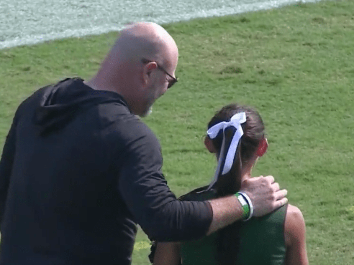 Trent Dilfer Caught Showing Off Super Bowl Ring to Cheerleader