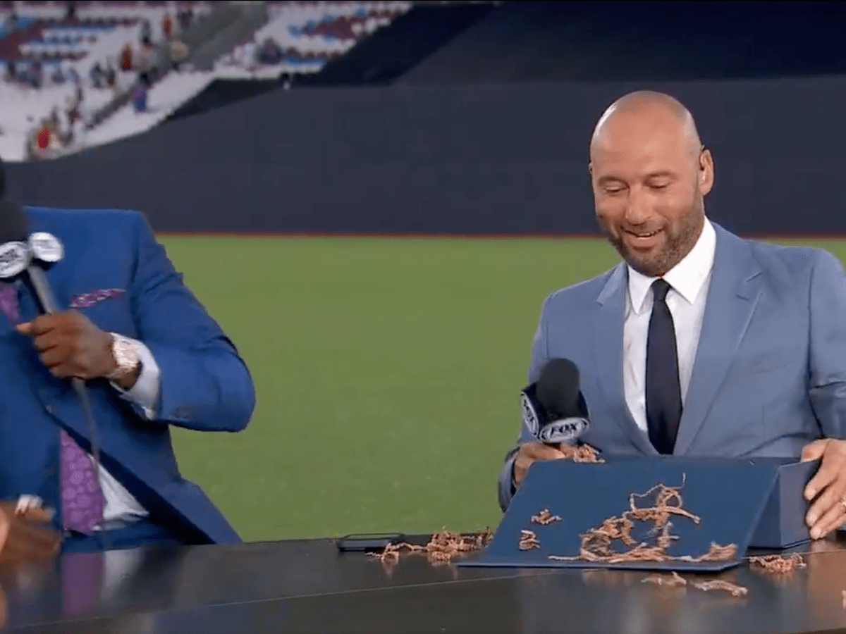 MLB News: David 'Big Papi' Ortiz trolls Derek Jeter with special