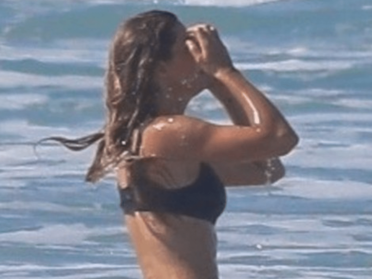 Gisele Bundchen Turns Heads With Tiny Black Bikini On Vacation