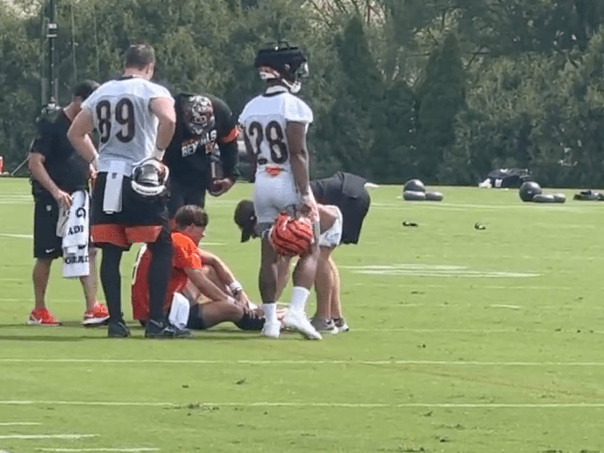 QB Joe Burrow carted off the field during Bengals practice Thursday -  Buffalo Rumblings