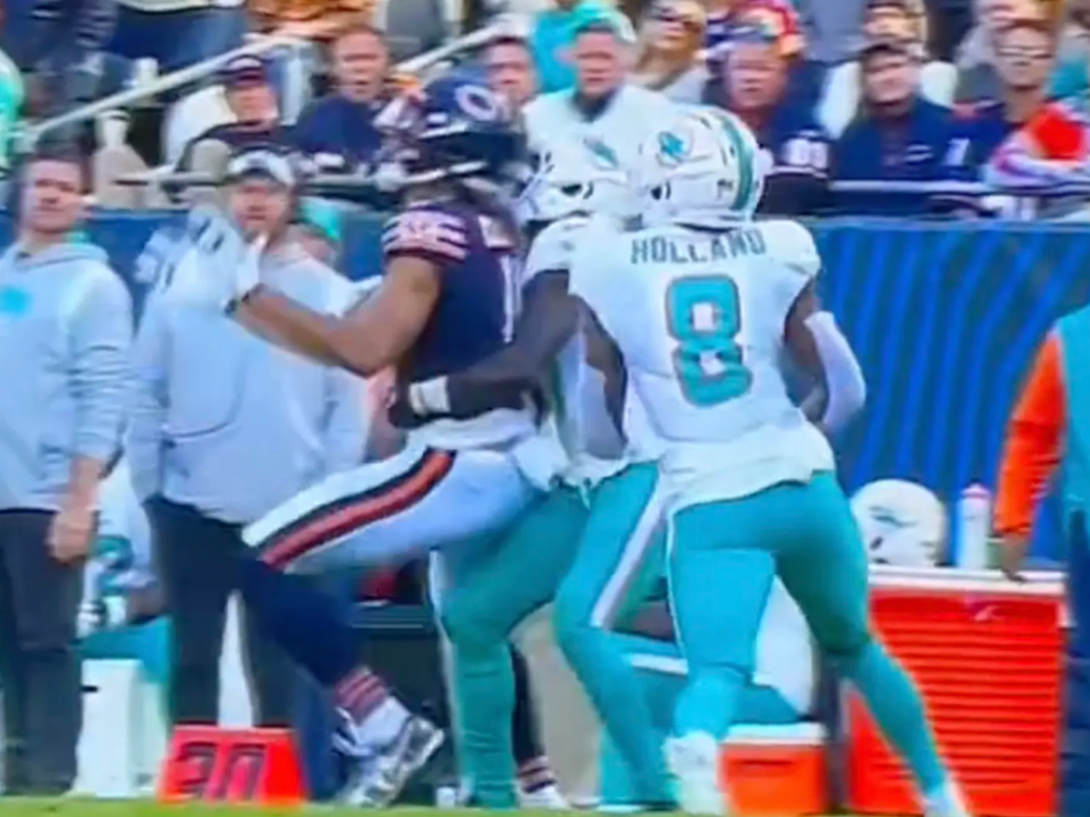 Bears Fans Are Furious With Refs For Missed Pass Interference Call