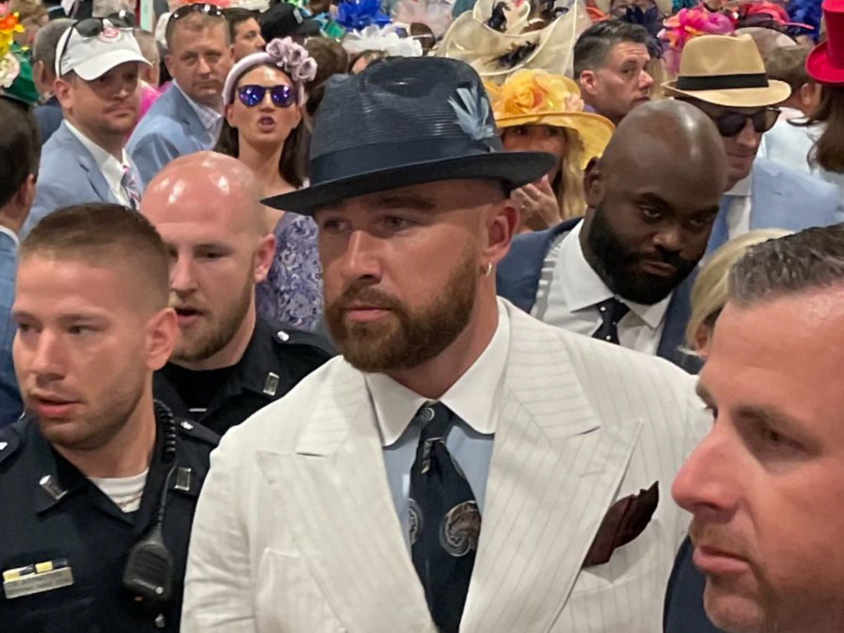 Travis Kelce's Outfit For The Kentucky Derby Is Going Viral - The Spun