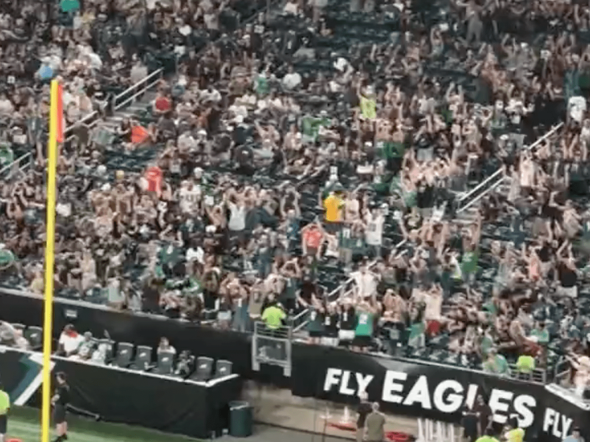 Philadelphia Eagles fans swoop down for pregame support