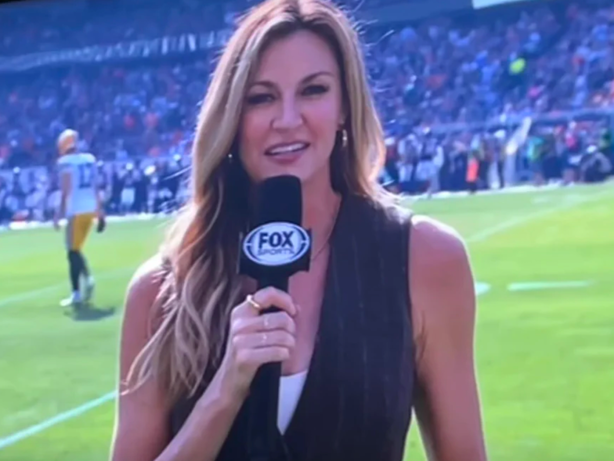 Erin Andrews, Fox NFL Sportscaster, Designs a Sportswear