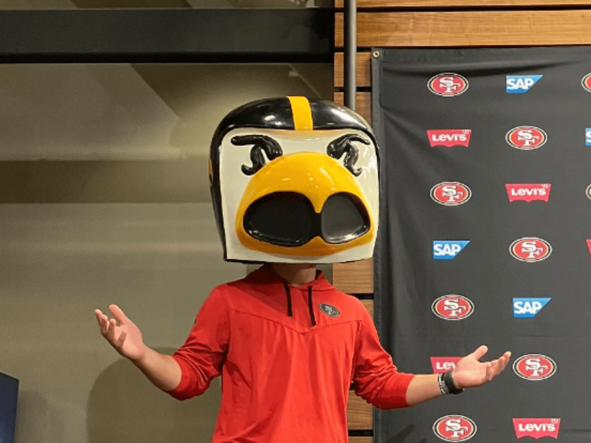 George Kittle recaps hilarious Hawkeye NFL welcome for Brock Purdy