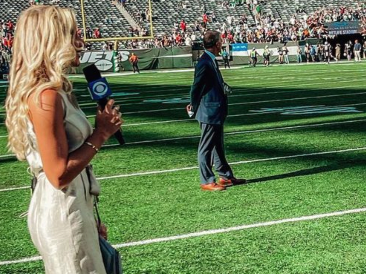 November 10, 2019: CBS sideline reporter Melanie Collins during