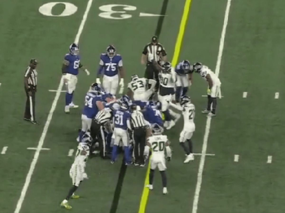 Two Giants Players Injured on 'Tush Push' Play vs. Seahawks