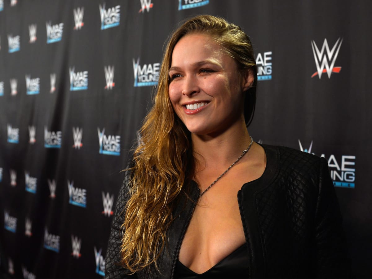 Ronda Rousey Stunned Wearing Nothing But Body Paint In Photo The Spun