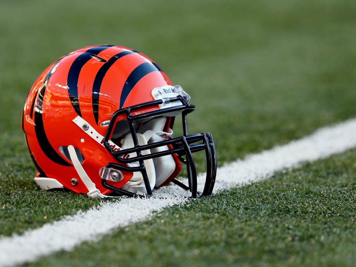 Bengals discount new helmet