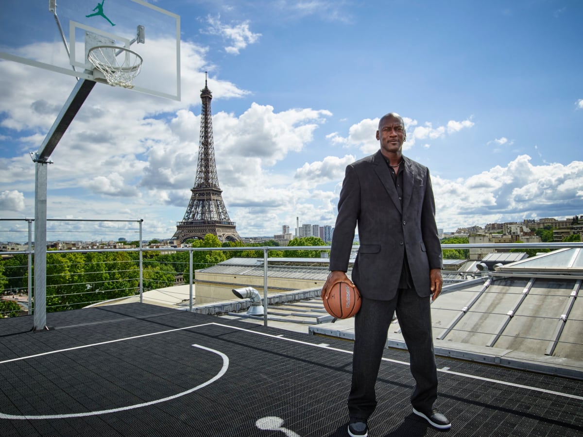 Michael jordan off the sale court