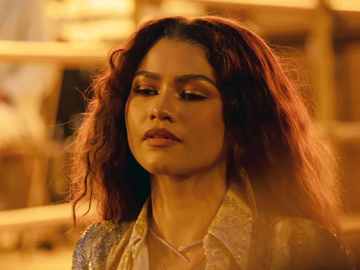 Zendaya Is Turning Heads For Her Nike Basketball Outfit The Spun