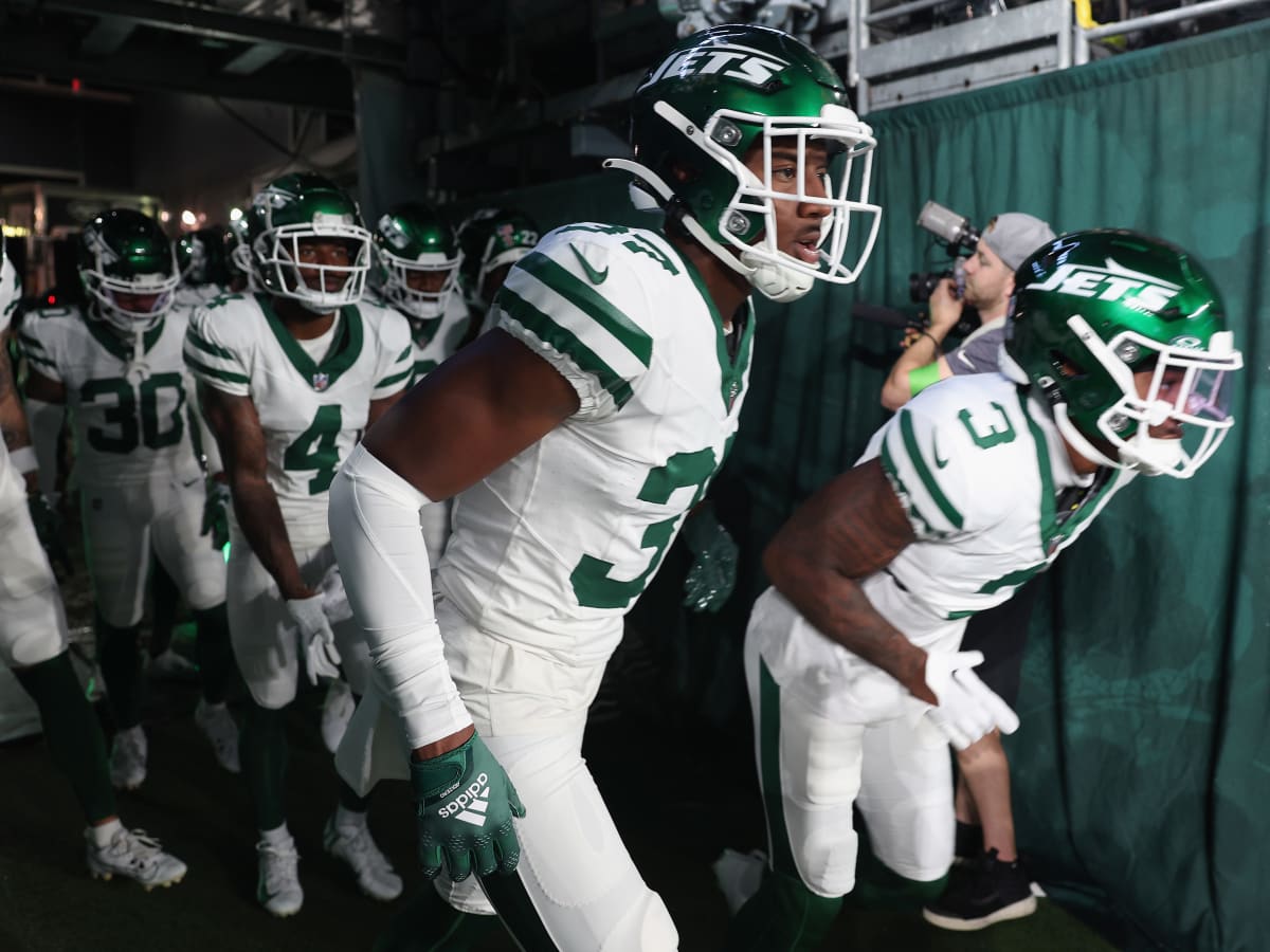 Fans Are Loving The Jets Uniforms For Monday Night Football The