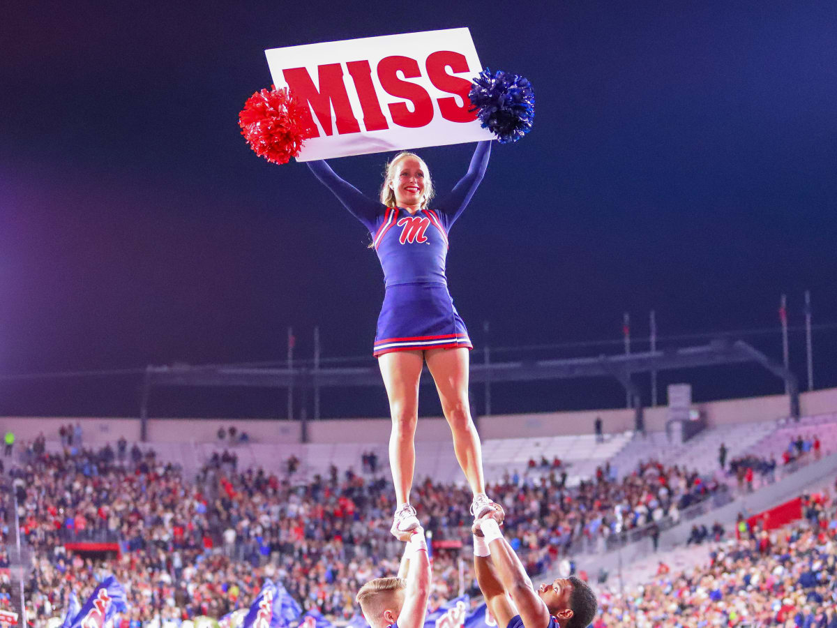 Lane Kiffin Is Dating A Stunning Former Ole Miss Cheerleader The