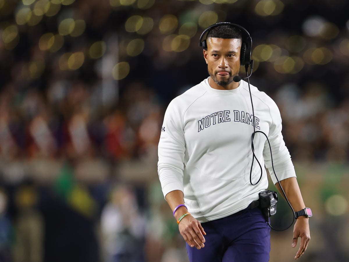 Notre dame 2025 football coaches