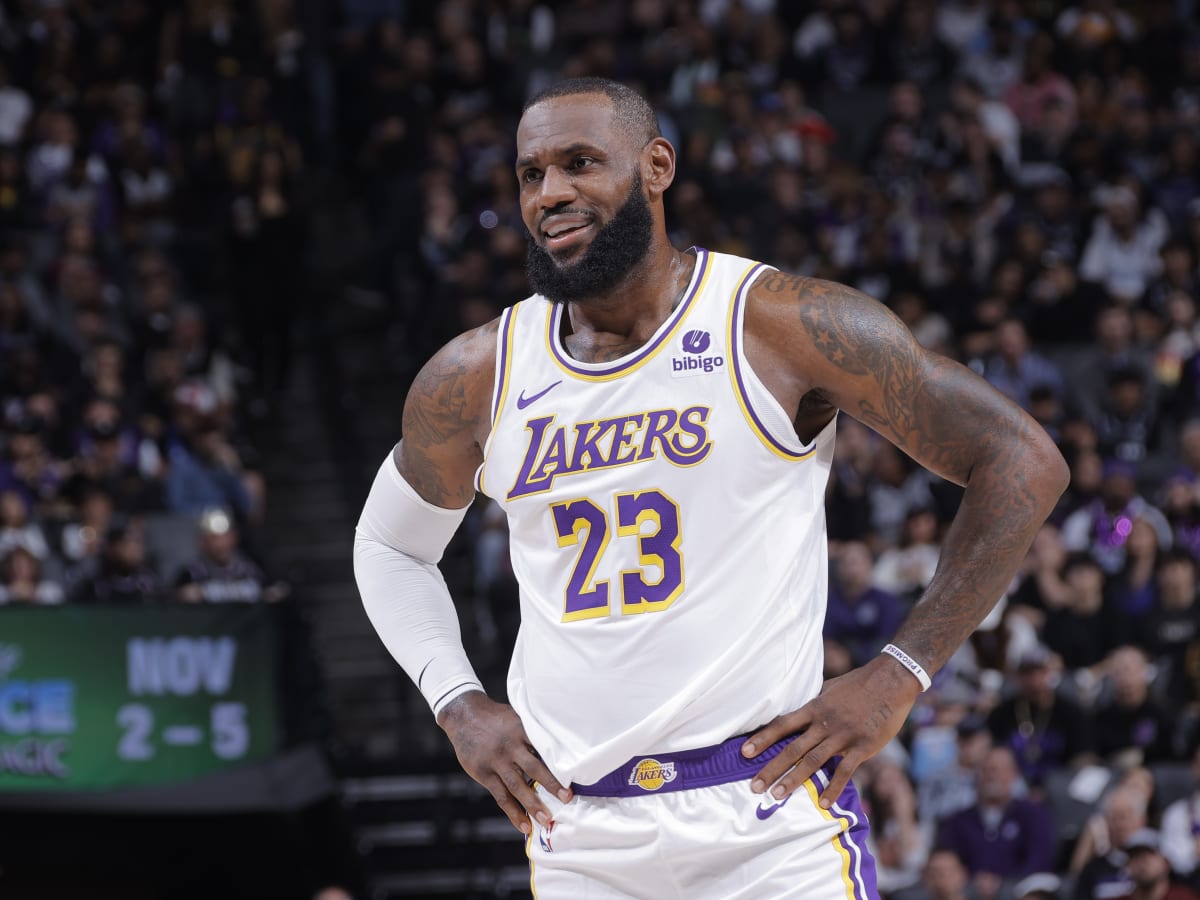 Lebron james deion sanders discount