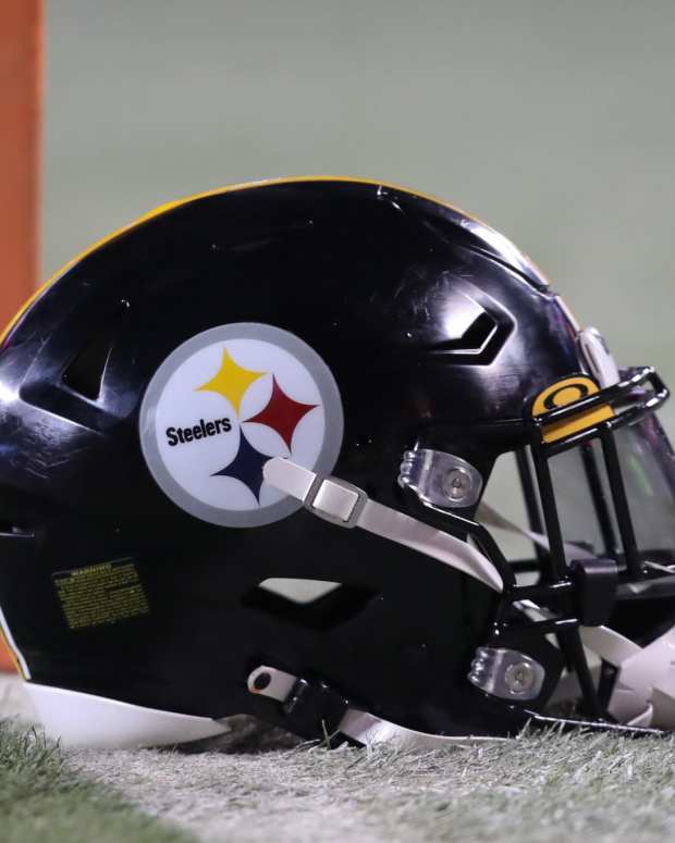Pittsburgh Steelers helmet