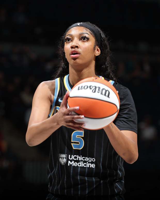 MINNEAPOLIS, MN -  MAY 3: Angel Reese #5 of the Chicago Sky shoots a free throw during the game against the Minnesota Lynx during a WNBA preseason game on May 3, 2024 at Target Center in Minneapolis, Minnesota. NOTE TO USER: User expressly acknowledges and agrees that, by downloading and or using this Photograph, user is consenting to the terms and conditions of the Getty Images License Agreement. Mandatory Copyright Notice: Copyright 2024 NBAE (Photo by David Sherman/NBAE via Getty Images)