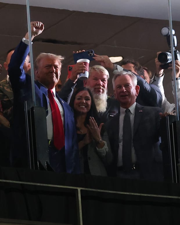 Photo Of Donald Trump's Suite At Game Is Going Viral