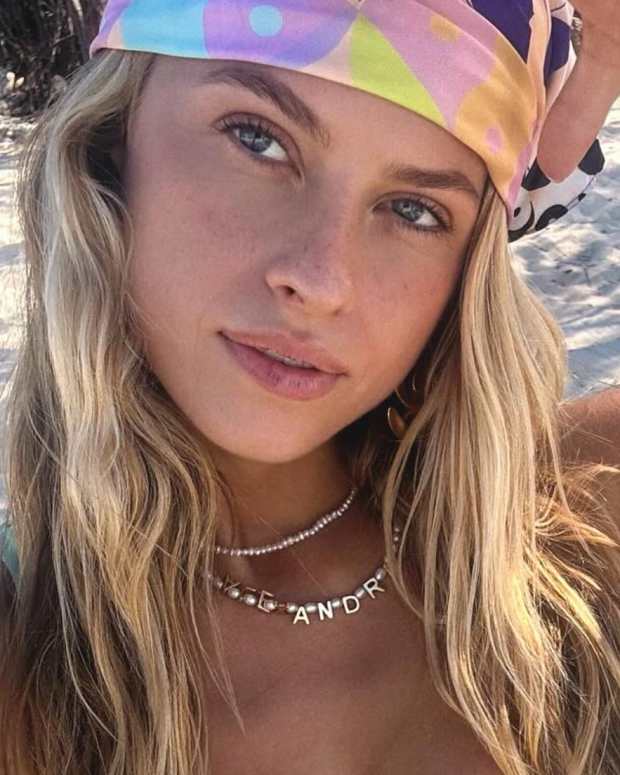 Xandra Pohl on the beach.