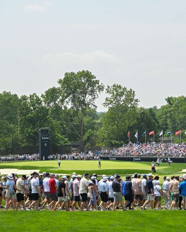 Oakmont No. 8 hole.