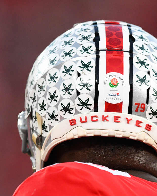 Ohio State Buckeyes offensive lineman Dawand Jones wears special helmet during the Rose Bowl.