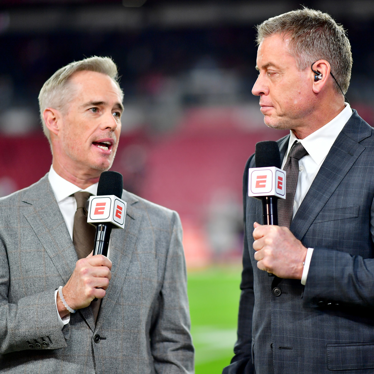 Joe Buck, Troy Aikman Criticized For Big Sideline Moment On Saturday - The Spun